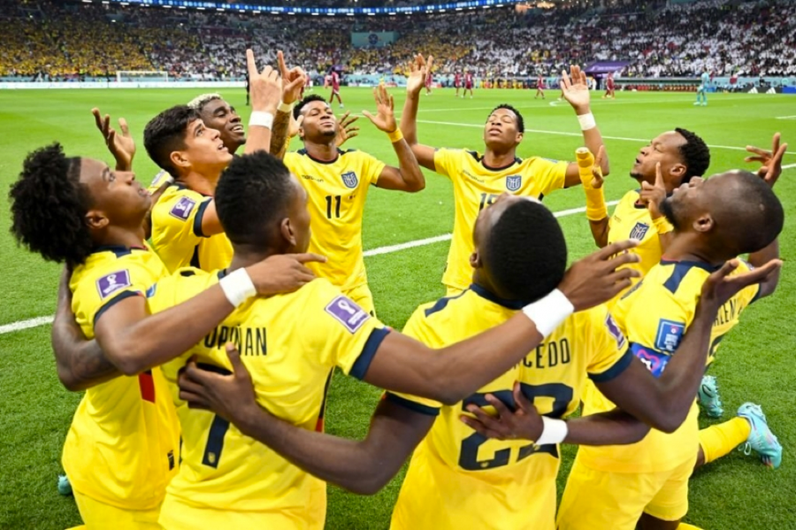 Cầu thủ Ecuador vui mừng với 3 điểm đầu tiên tại World Cup 2022. Cầu thủ Ecuador vui mừng với 3 điểm đầu tiên tại World Cup 2022.