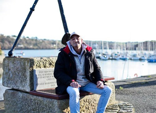 Gặp lại gia đình thất lạc 12 năm nhờ Facebook - ảnh 1