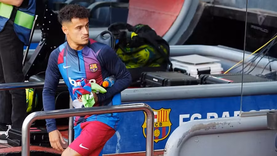 Coutinho bị chỉ trích dữ dội khi chối vào sân thi đấu trận Barca bị cầm hòa … khó tin