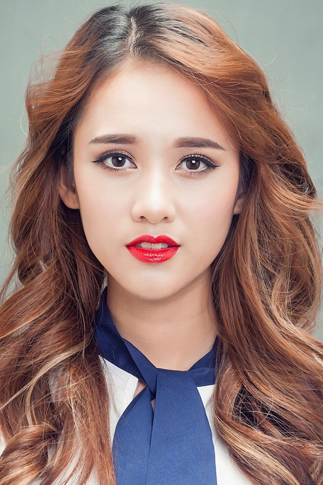trang diem nong nan, noi bat nhu hoa hau pham huong hinh anh 2