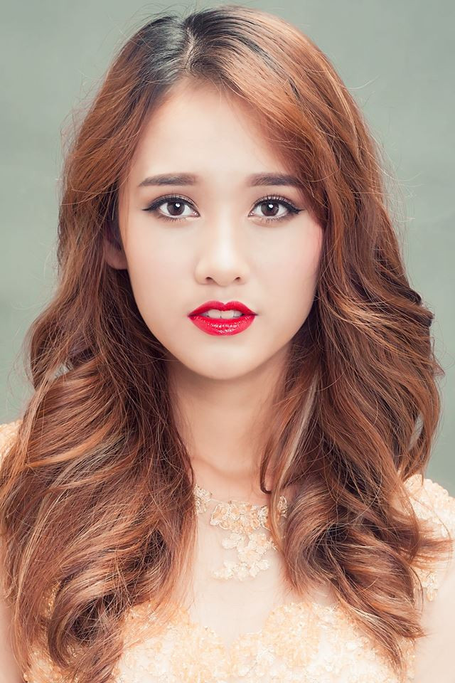 trang diem nong nan, noi bat nhu hoa hau pham huong hinh anh 3