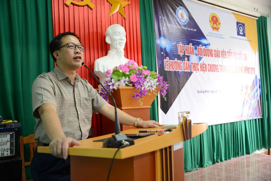 PGS.TS. Lê Anh Phương, phát biểu khai mạc và báo cáo Chương trình PGS.TS. Lê Anh Phương, phát biểu khai mạc và báo cáo Chương trình