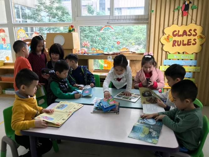 Giờ chơi của bé tại Trường MN Eduplay, Hà Nội. Ảnh: TG