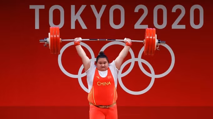 Đô cử Trung Quốc Li Wenwen phá 3 kỷ lục Olympic.
