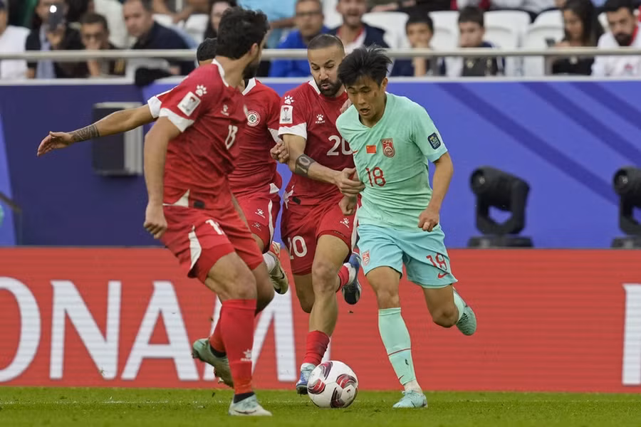 Trung Quốc gây thất vọng, nguy cơ bị loại ngay vòng bảng khi hoà Lebanon 0-0 ở lượt trận thứ hai bảng A.