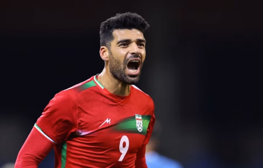 Thương hiệu Majid thiết kế áo đấu cho tuyển Iran tại kỳ World Cup ở Qatar. Thương hiệu Majid thiết kế áo đấu cho tuyển Iran tại kỳ World Cup ở Qatar.