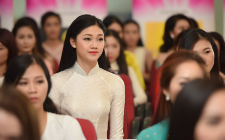 Em gái cao 1,8 m của á hậu Trà My thi Hoa hậu Việt Nam - Ảnh 4 Em gai cao 1,8 m cua a hau Tra My thi Hoa hau Viet Nam - Anh 4