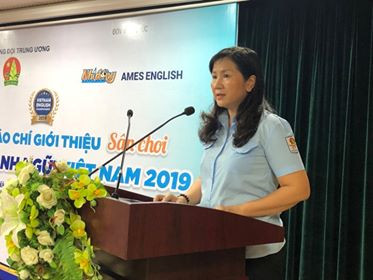 Bà Hoàng Thị Tú Anh phát biểu khai mạc.