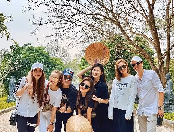 Việt Anh, vợ cũ và Quỳnh Nga cùng lên tiếng về tin đồn người thứ 3