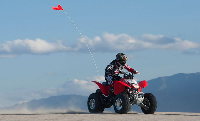 Ngan hang chuyen nham 125.000 USD, vo chong rut tien mua oto hinh anh 2 