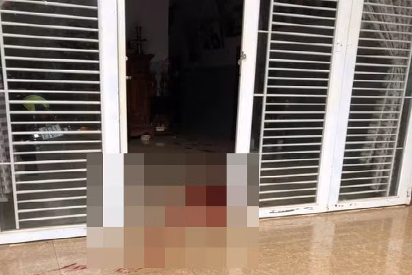 Em trai bắn chết chị dâu, anh trai nguy kịch ở Bình Phước Em trai bắn chết chị dâu, anh trai nguy kịch ở Bình Phước