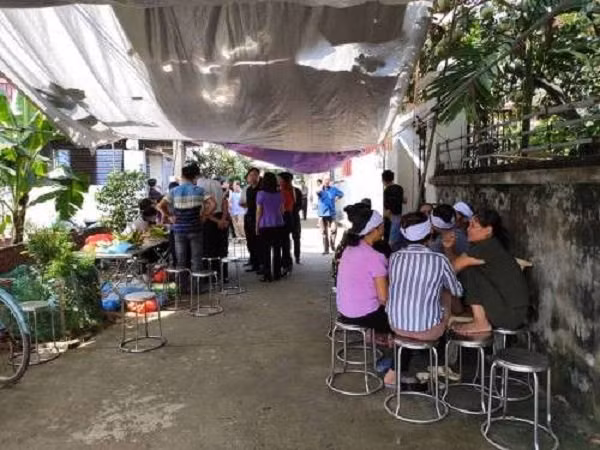 Bố nạn nhân sống sót trong vụ thảm sát ở Đan Phượng: Nhung chưa biết con gái đã tử vong”-2