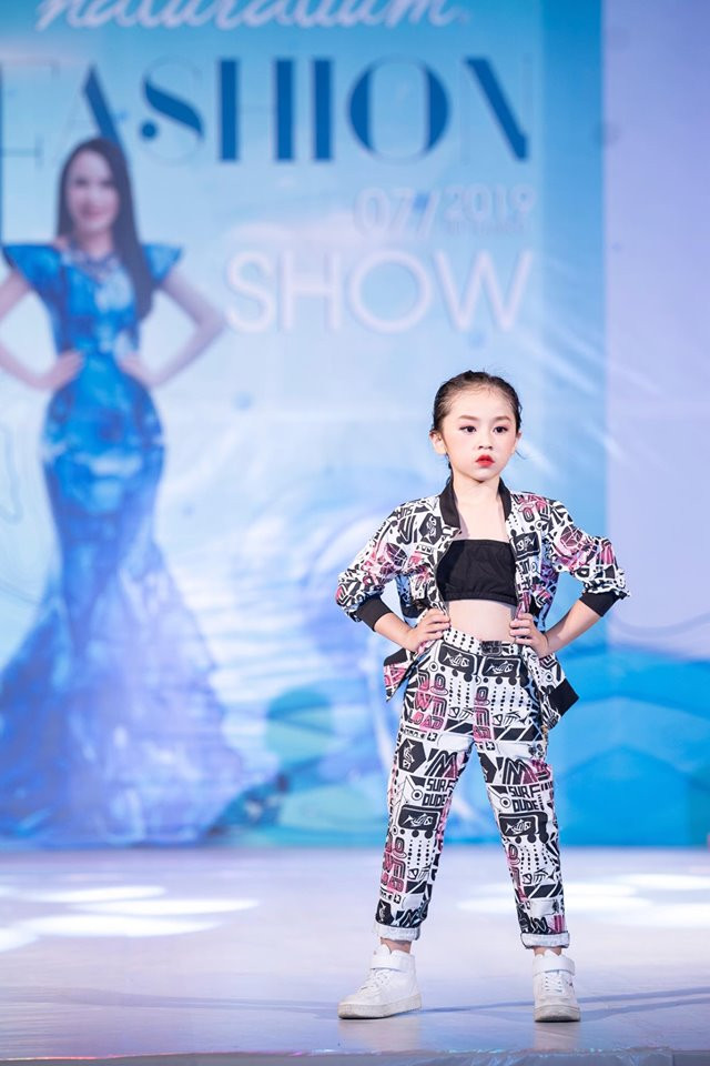 Sushi cũng được nhiều người biết đến qua những lookbook, sự kiện về thời trang. Sushi cũng được nhiều người biết đến qua những lookbook, sự kiện về thời trang.