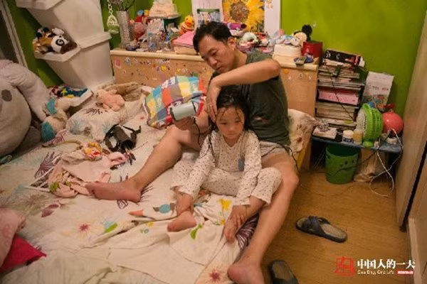 con moi di mau giao da lay chay cua ban, me lay ngay thu nay boi len dau be - 4