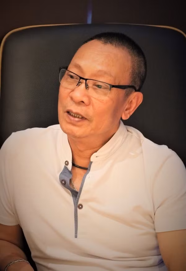 MC Lại Văn Sâm nói về người vợ kín tiếng và thông tin có biệt thự dát vàng ảnh 1 MC Lại Văn Sâm chia sẻ về người vợ kín tiếng và thông tin có biệt thự dát vàng