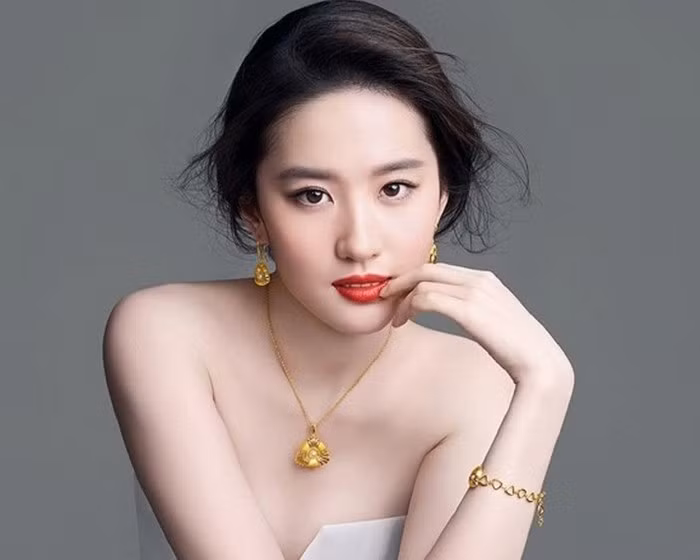 4 nét tướng xấu đau đớn ở phụ nữ nhưng là hố chôn tiền”, ai lấy được giàu có 3 đời-2