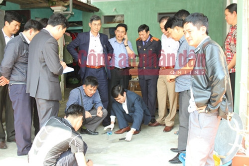 Khám nghiệm hiện trường vụ án. Khám nghiệm hiện trường vụ án.