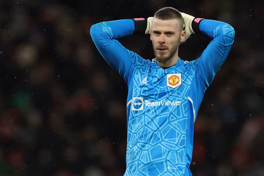 Thủ thành De Gea sắp rời Man Utd vì không được coi là thủ môn số 1.