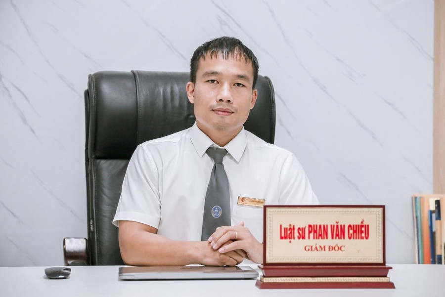 Luật sư Phan Văn Chiều – Giám đốc Công ty Luật TNHH Hà Châu. (Ảnh: NVCC). Luật sư Phan Văn Chiều – Giám đốc Công ty Luật TNHH Hà Châu. (Ảnh: NVCC).