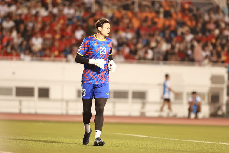 Văn Lâm không kịp hồi phục chấn thương buộc phải chia tay tuyển Việt Nam tại Asian Cup 2023. Văn Lâm không kịp hồi phục chấn thương buộc phải chia tay tuyển Việt Nam tại Asian Cup 2023.