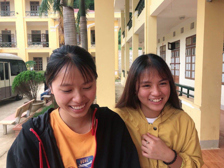 Nụ cười rạng rỡ của nữ sinh miền núi trong Kỳ thi THPT quốc gia 2019. Ảnh: Trường Giang