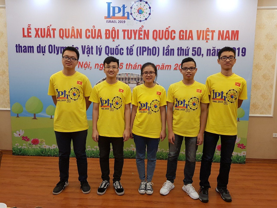 5 học sinh Việt Nam xuất sắc đoạt Huy chương Vàng và Huy chương Bạc tại Olympic Vật lí quốc tế 2019 tại Israel.