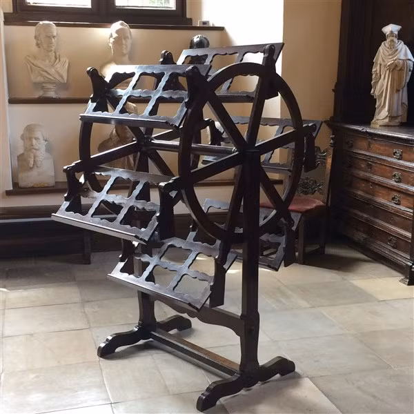 Bánh xe sách - vòng xoay của tri thức ảnh 1