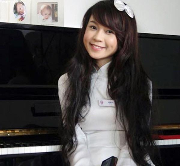 Loạt ảnh thời đi học của dàn hotgirl Việt đình đám: Hoá ra ai cũng có một thời trông quê quê, xấu xấu... dậy thì rồi mới lột xác đỉnh cao-3