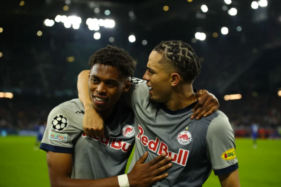 RB Salzburg dù hòa ấn tượng trước Chelsea tại Stamford Bridge nhưng vẫn không vượt qua được vòng bảng Champions League. RB Salzburg dù hòa ấn tượng trước Chelsea tại Stamford Bridge nhưng vẫn không vượt qua được vòng bảng Champions League.