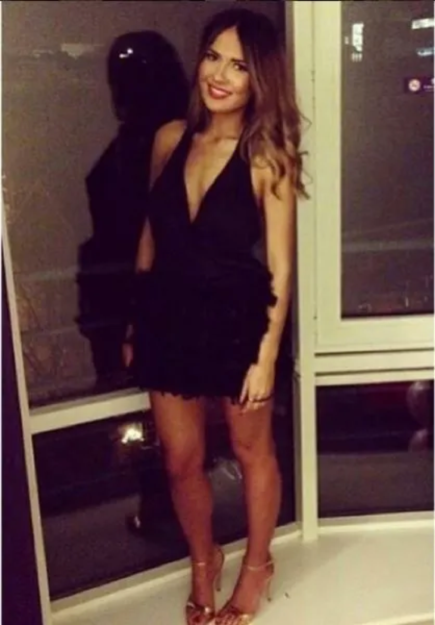 Emma Rhys-Jones là vợ của ngôi sao thần tượng Xứ Wales Gareth Bale. Emma Rhys-Jones là vợ của ngôi sao thần tượng Xứ Wales Gareth Bale.