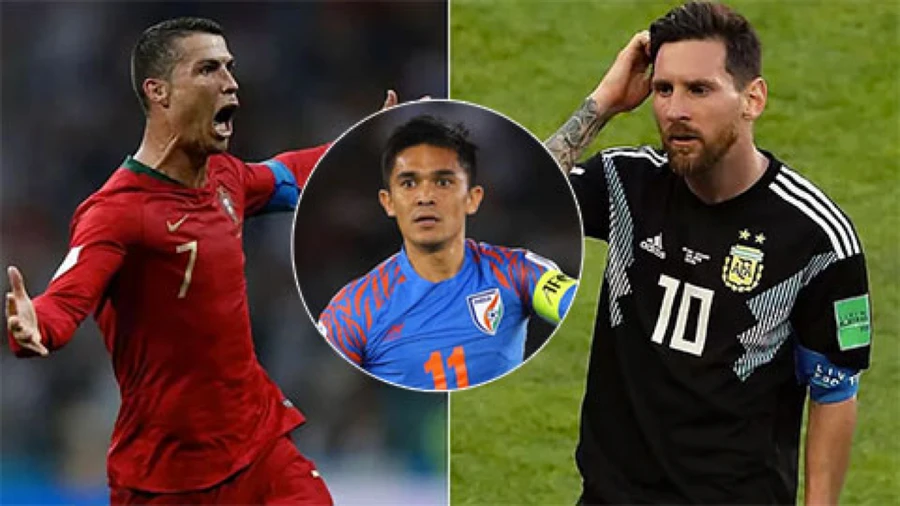 Sunil Chhetri đang cạnh tranh ghi bàn trong màu áo tuyển quốc gia với Messi và Ronaldo.