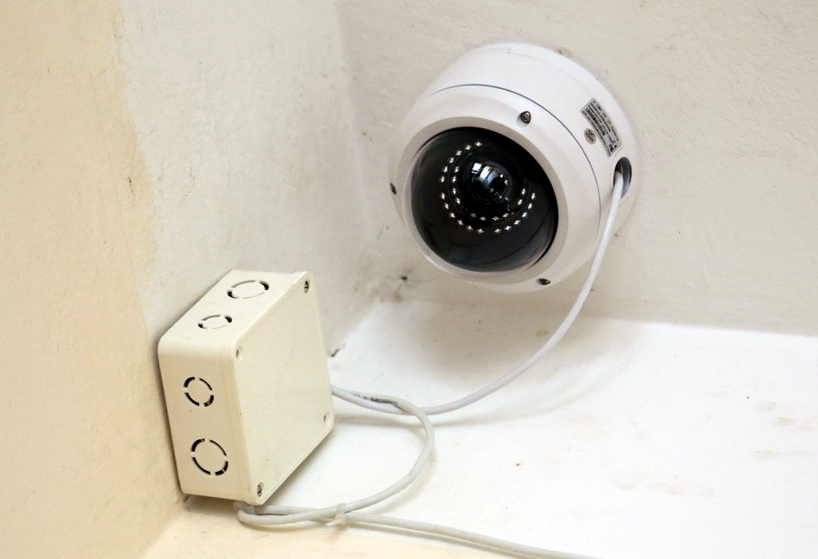 Camera giám sát phải được lắp đặt đảm bảo quan sát hết mọi hoạt động trong phòng bảo quản đề thi, bài thi