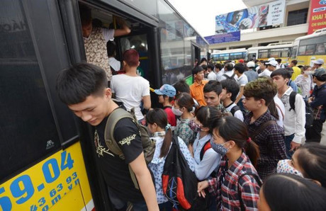 Xe buýt 2 tầng có sử dụng được trên đường phố Hà Nội? - Ảnh 1 Xe buyt 2 tang co su dung duoc tren duong pho Ha Noi? - Anh 1