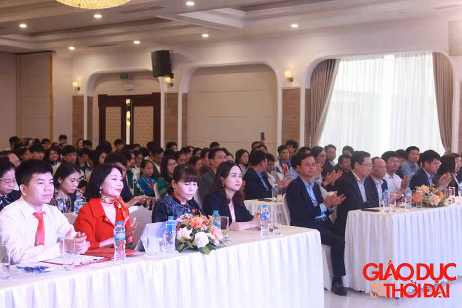 Các đại biểu tham dự Lễ tổng kết và trao giải (Ảnh: Vũ Long).