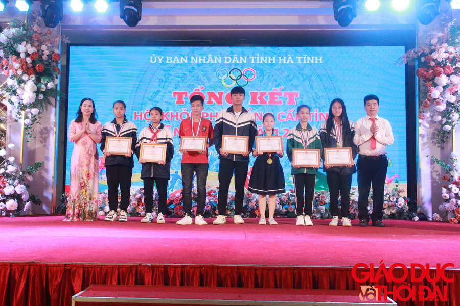 Lãnh đạo Sở GD&ĐT tỉnh Hà Tĩnh Lãnh đạo Sở GD&ĐT tỉnh Hà Tĩnh