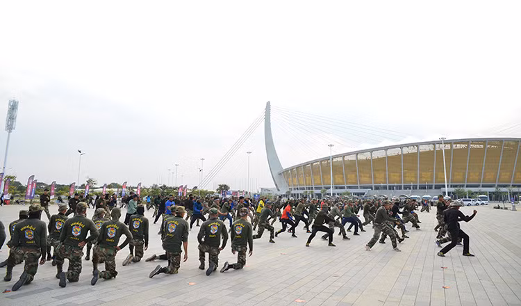Các nghệ sĩ, quân nhân Campuchia đã tập luyện hơn 1 năm để chuẩn bị cho lễ khai mạc SEA Games 32.