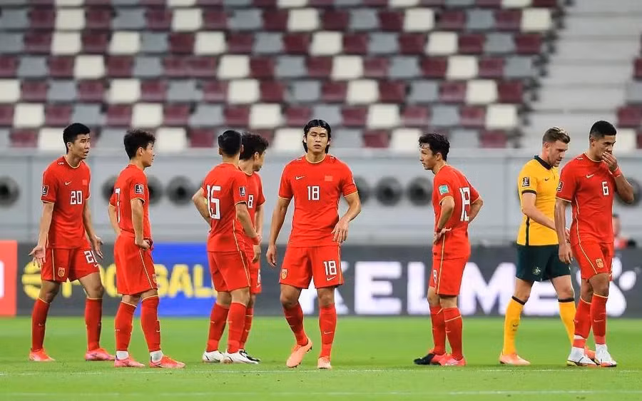 Hiện chỉ còn 2 cầu thủ nhập tịch trong đội hình Trung Quốc chuẩn bị đấu Nhật Bản và tuyển Việt Nam.