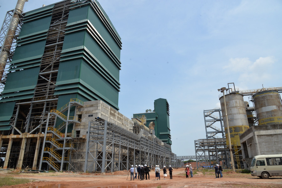 Nhà máy Bột - Giấy VNT19 tại Quảng Ngãi.