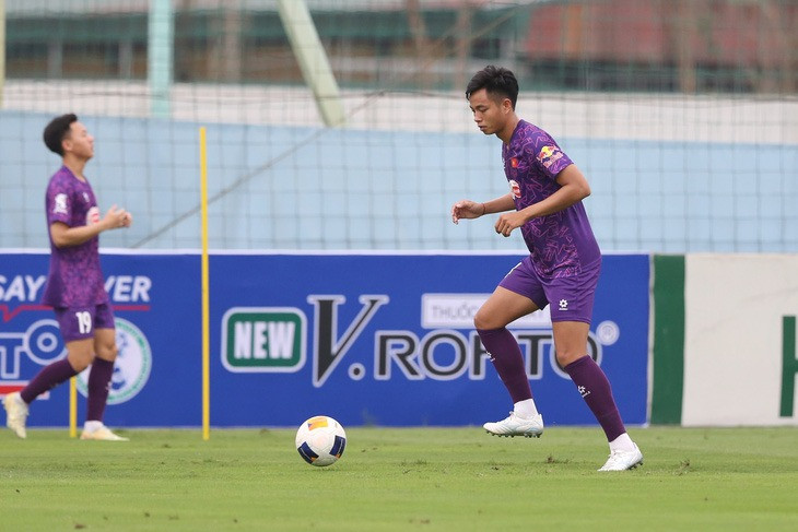 Tân binh cao gần 1m90 của U23 Việt Nam là ai? ảnh 1