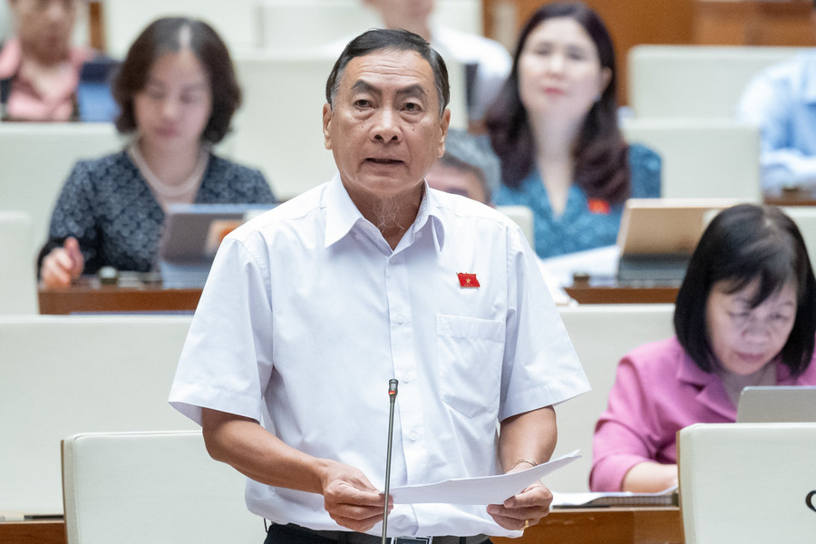 Đại biểu Phạm Văn Hòa (Đoàn ĐBQH tỉnh Đồng Tháp).