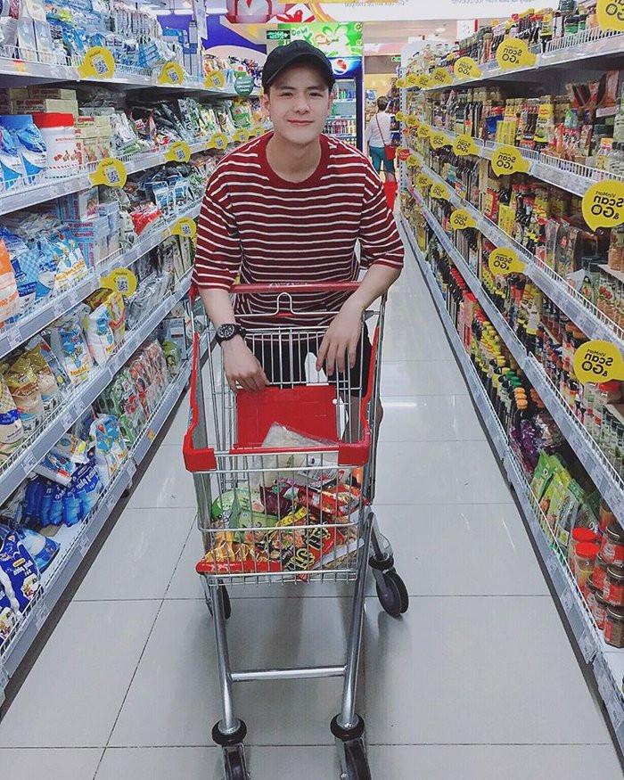 Quyết tâm thay đổi ngoại hình để theo đuổi ước mơ, chàng trai nhận cái kết mỹ mãn ảnh 12 Chàng trai quyết tâm thay đổi ngoại hình để theo đuổi ước mơ và cái kết trở thành mỹ nam vạn người mê ảnh 11