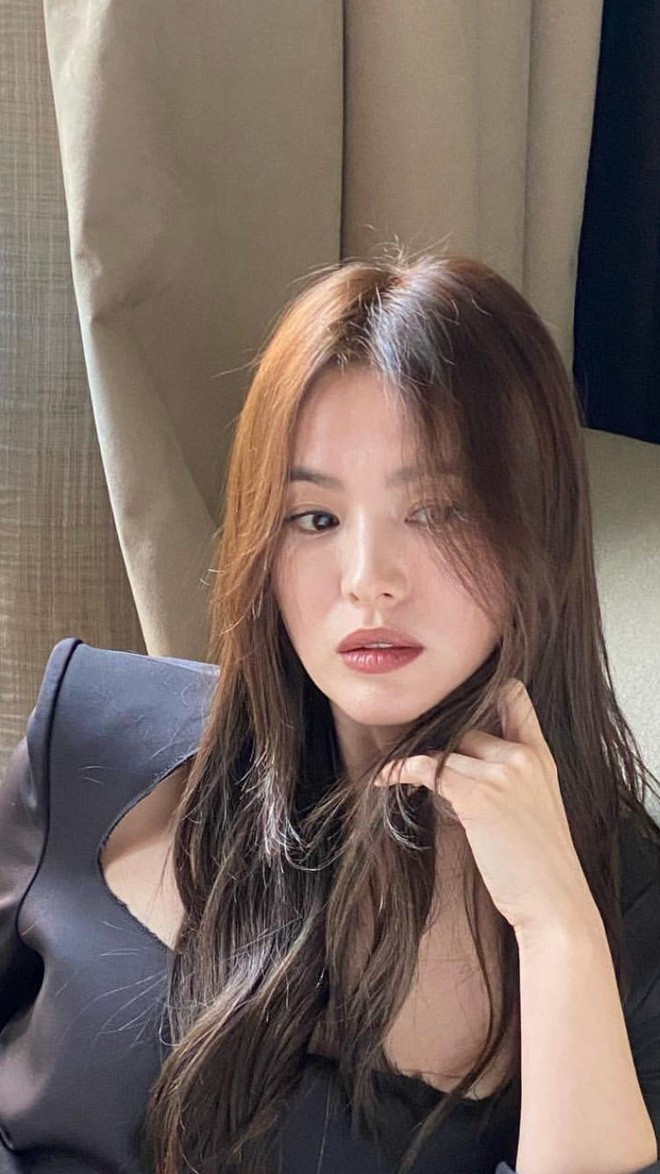 song hye kyo dep ma mi voi phong cach khac la hau ly hon hinh 5