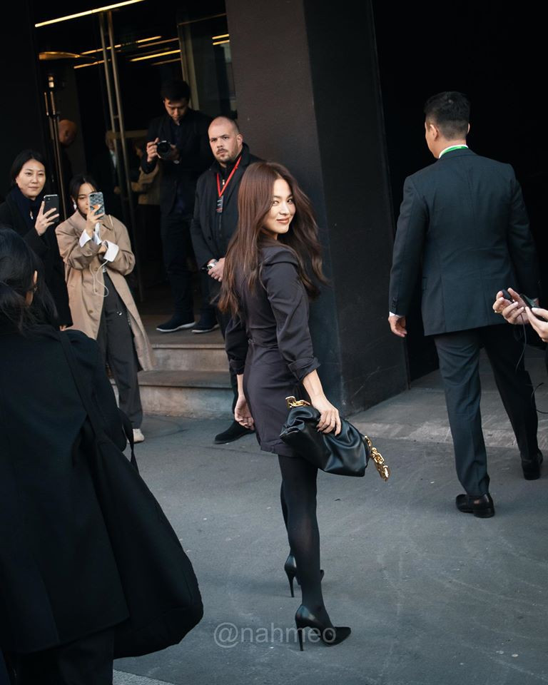 song hye kyo dep ma mi voi phong cach khac la hau ly hon hinh 11