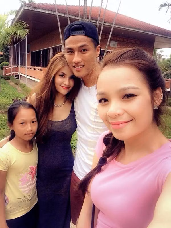 b3abba8b46db72b55d794cc8da46055e-6a0d9