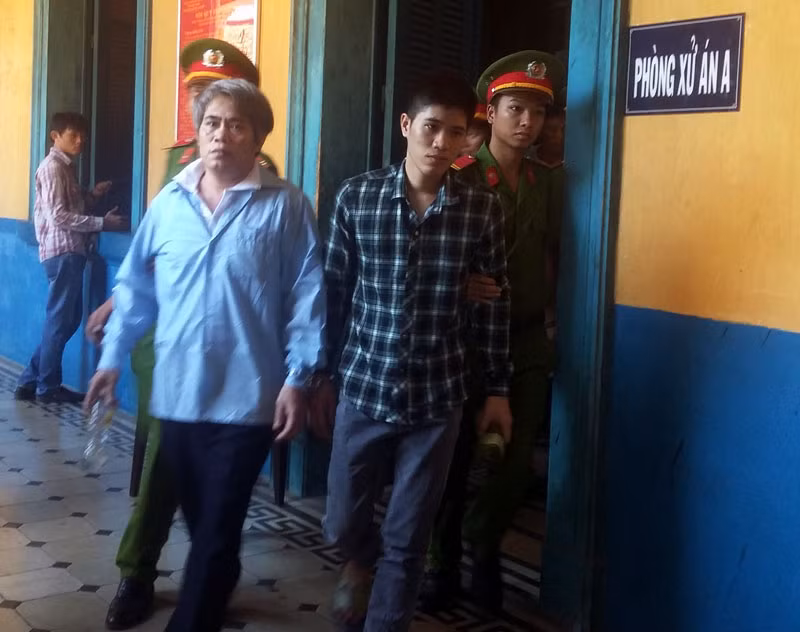 mừng cưới bằng phong bì rỗng, giết người