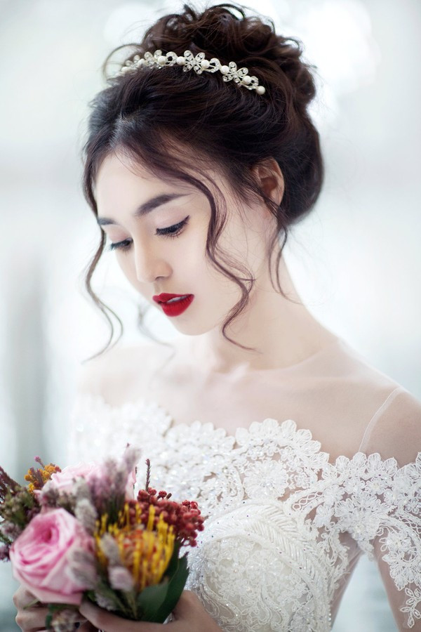 Lan Ngọc muốn diện váy cưới đậm chất “ngôn tình” như Angela Baby ảnh 3 864A9923-as-Smart-Object-1a-fd36b