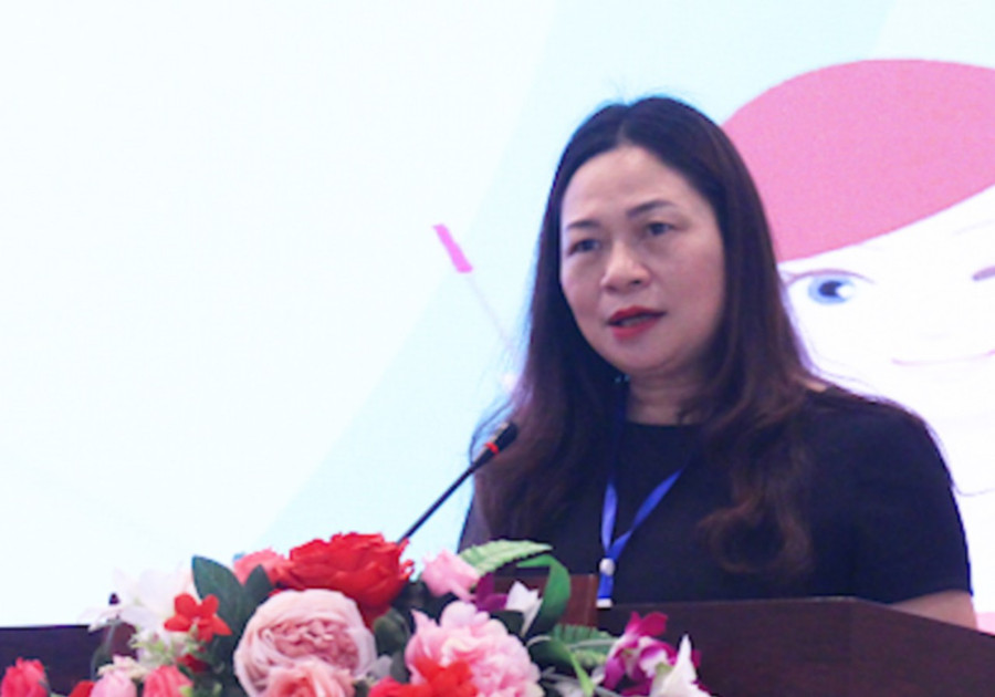 Bà Điêu Thị Dân, Phó Giám đốc Sở GD&ĐT tỉnh Sơn La phát biểu tại lễ khai mạc. Bà Điêu Thị Dân, Phó Giám đốc Sở GD&ĐT tỉnh Sơn La phát biểu tại lễ khai mạc.