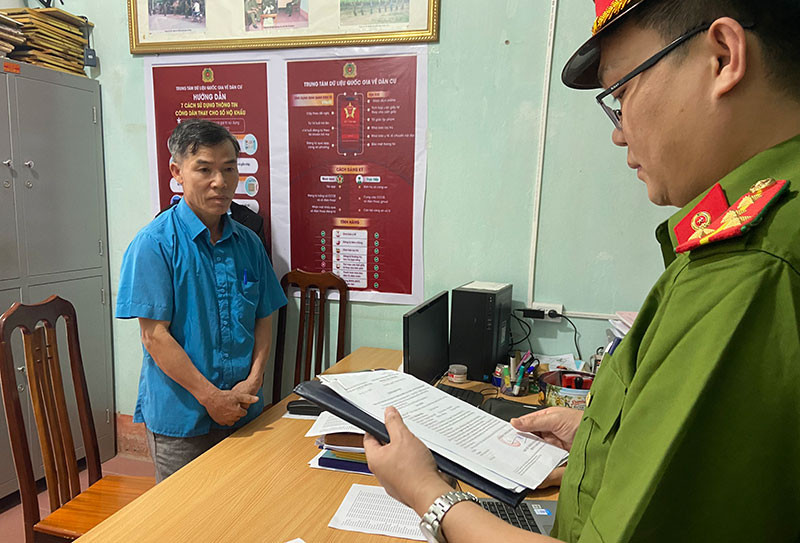 Bị can Điển tại cơ quan Công an.