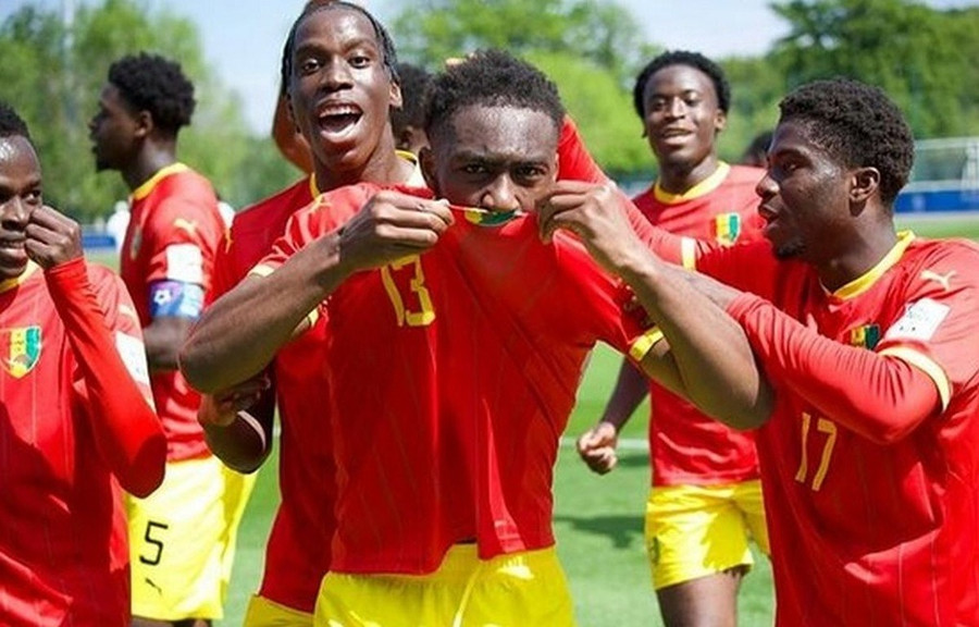 Guinea trở thành đội bóng cuối cùng đủ điều kiện dự Olympic Paris 2024. Guinea trở thành đội bóng cuối cùng đủ điều kiện dự Olympic Paris 2024.