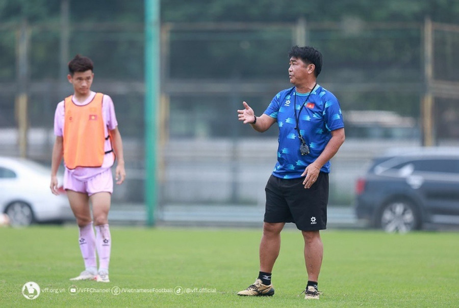 HLV Trần Minh Chiến dẫn dắt U16 Việt Nam trong thời gian tới. Ảnh: VFF HLV Trần Minh Chiến dẫn dắt U16 Việt Nam trong thời gian tới. Ảnh: VFF